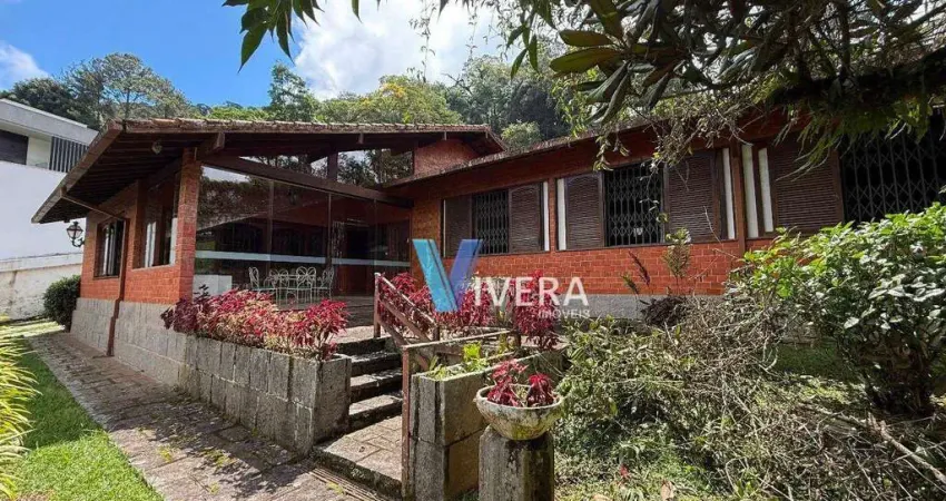 Casa com 5 dormitórios à venda, 450 m² por R$ 2.100.000,00 - Carlos Guinle - Teresópolis/RJ