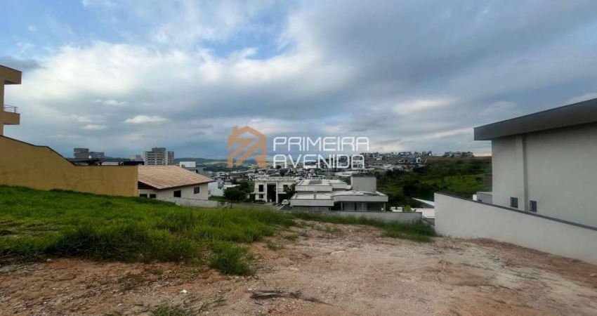 Terreno declive 450m² no Condomínio Mônaco - Urbanova