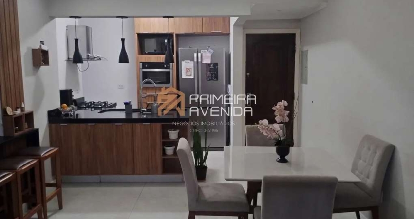 Apartamento de 90m² - 4 dorms. - 2 banheiros - 1 vaga - Varanda - Centro