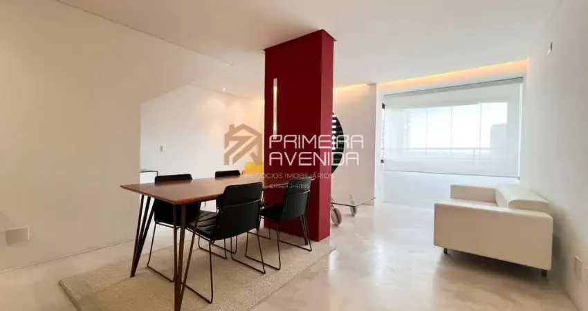Apartamento Duplex no Aquarius - 82m² 1 suíte, 2 vagas em frente a praça