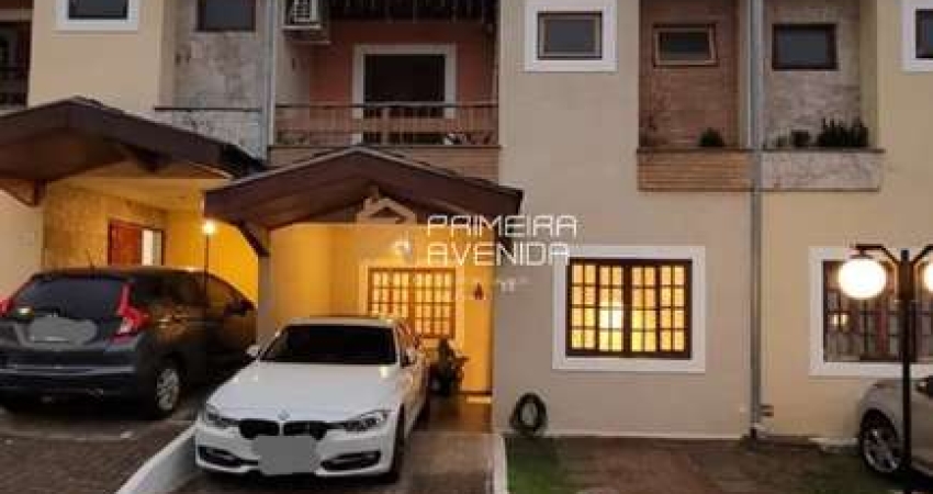 Sobrado de 140m² - 3 dorms/ 1 suíte - 2 vagas - Jardim das Indústrias