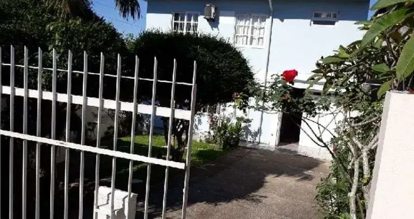 Casa com 3 quartos à venda na Rua Santos Dumont, Roçado, São José