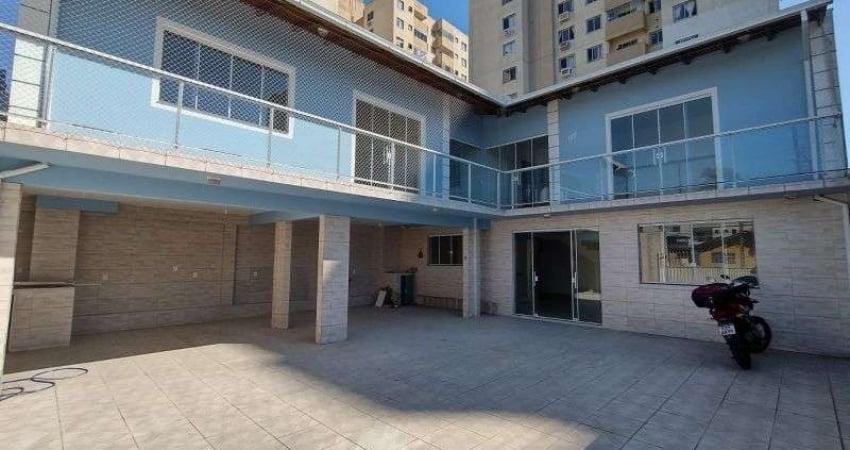 Casa com 3 quartos para alugar na Servidão Ana Matilde da Silva, 127, Areias, São José