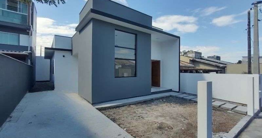 Casa com 3 quartos à venda na Rua das Sibipirunas, Madri, Palhoça