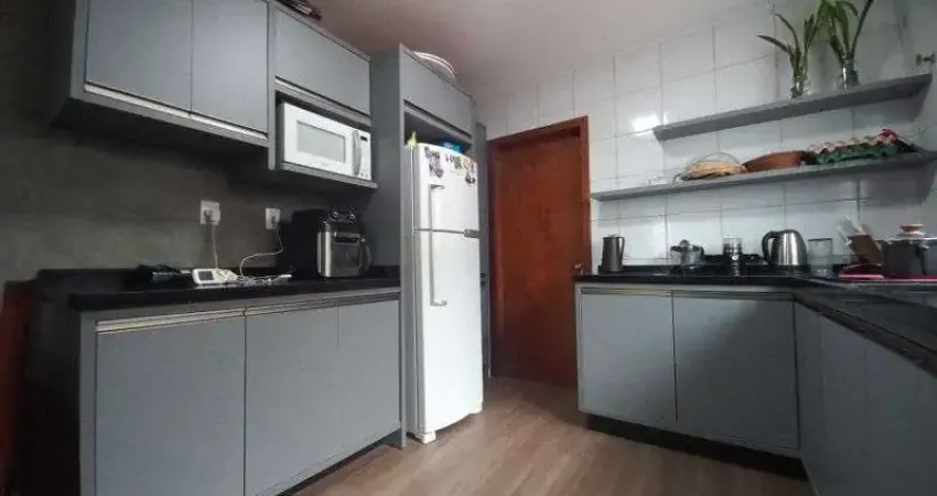 Casa com 3 quartos à venda na Rua Caibi, 34, Bela Vista, São José