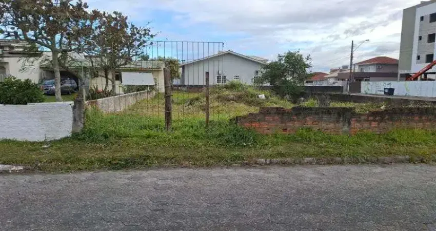 Terreno à venda na Avenida do Papagaio, lote 4, Ponta do Papagaio, Palhoça