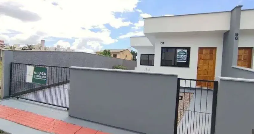 Casa com 3 quartos para alugar na Rua Ernesto Albino, 96, São Sebastião, Palhoça