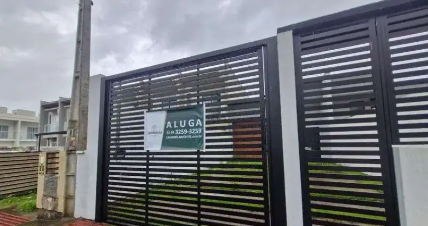 Casa com 2 quartos para alugar na Rua dos Diamantes, 247, Sertão do Maruim, São José