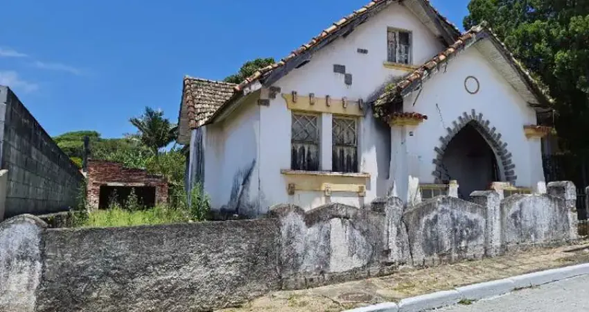 Terreno à venda na Rua Antônio Ferreira, 99, Praia Comprida, São José