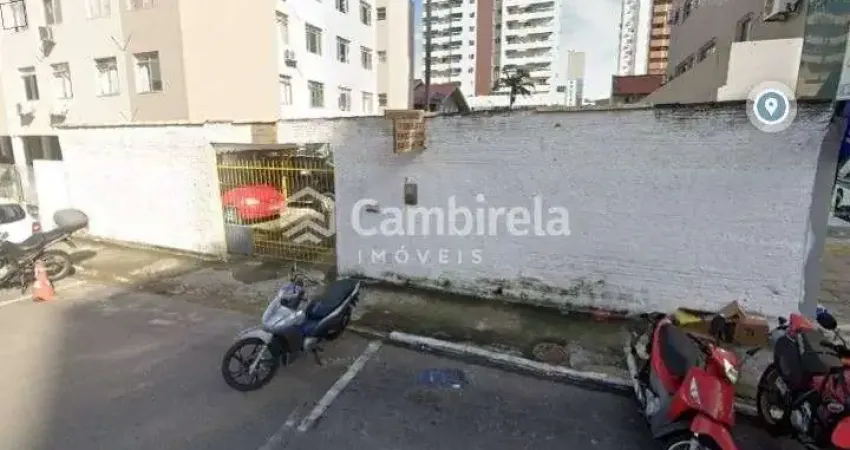 Terreno comercial à venda no Kobrasol, São José