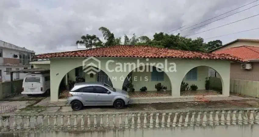 Casa com 3 quartos à venda no São Luiz, São José