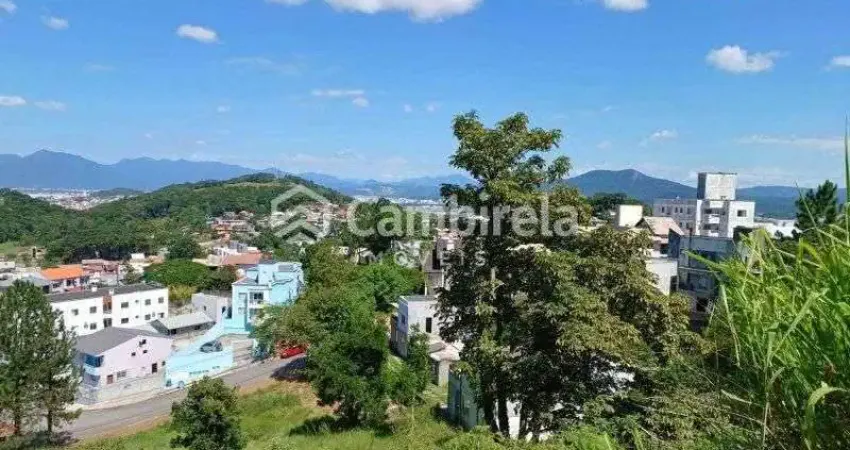 Terreno à venda no Potecas, São José