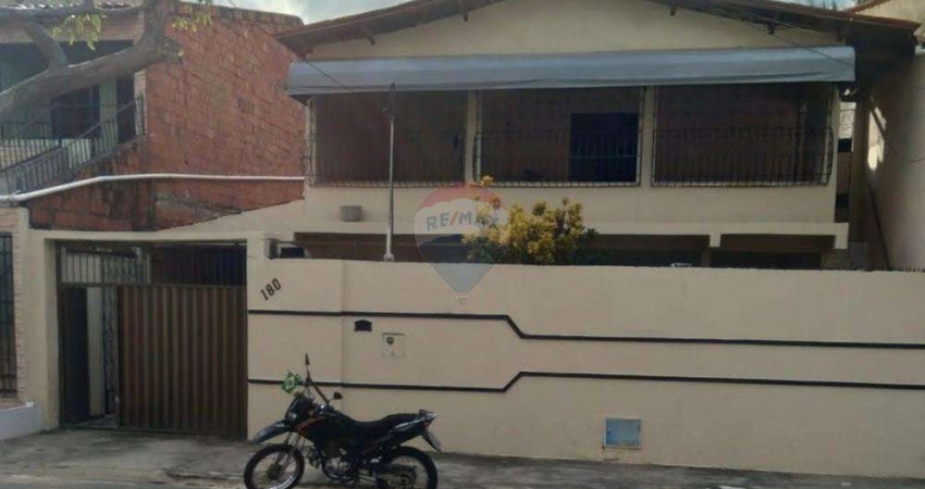 Ampla casa no Parque Dois Irmãos 5 quartos e 3 banheiros