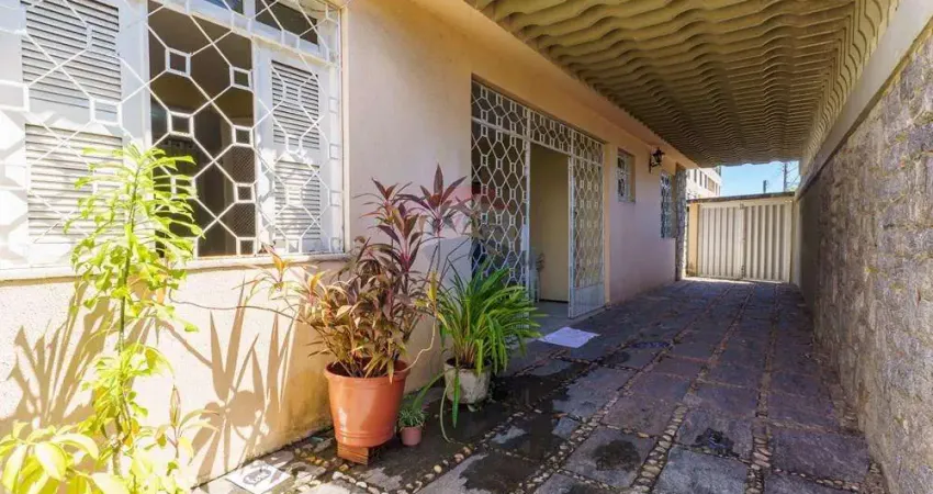 Casa dos seus Sonhos ou a Oportunidade Perfeita para o seu Negócio!!!