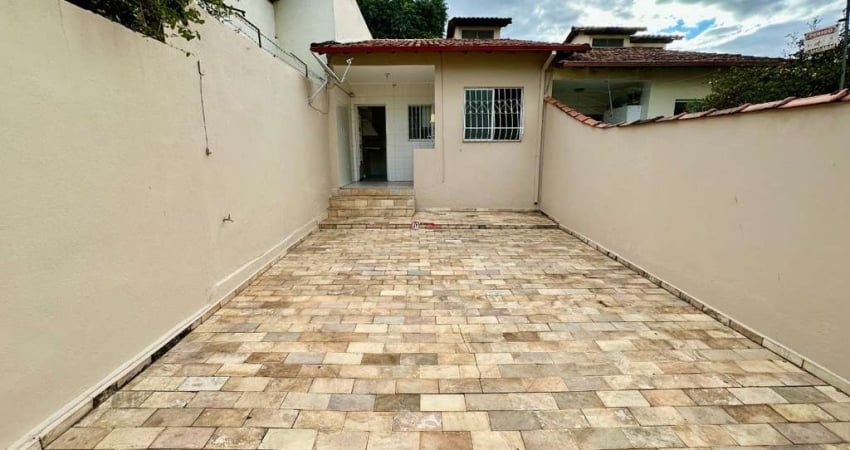 Casa com 2 quartos à venda na Rua Radeck Muzzi, 902, Santa Amélia, Belo Horizonte