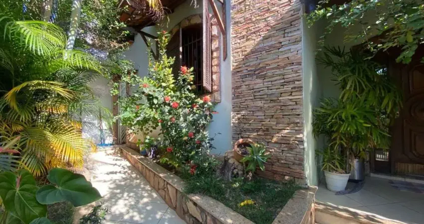Casa com 4 quartos à venda na Rua Bueno do Prado, 536, João Pinheiro, Belo Horizonte