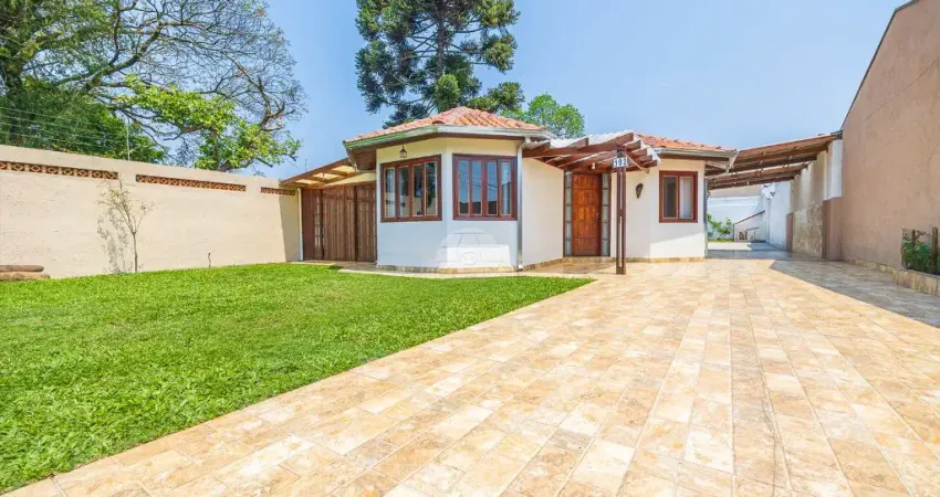 VENDE-SE CASA TÉRREA COM TERRENO AMPLO – PINHEIRINHO, CURITIBA/PR**