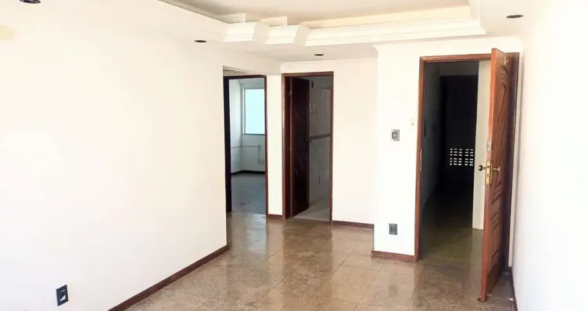 Apartamento 2 quartos dependência garagem elevador andar alto à venda na barra!