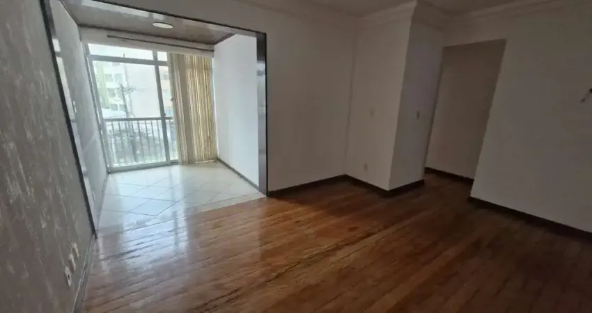 APARTAMENTO 2 QUARTOS VARANDA SALA GARAGEM À VENDA NA BARRA!