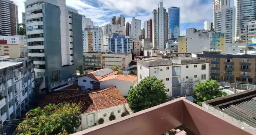APARTAMENTO 3 QUARTOS SUÍTE VARANDA NASCENTE ELEVADOR GARAGEM PISCINA À VENDA BARRA!