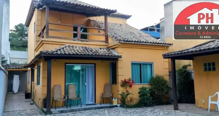 BAIXOU! Casa Duplex com 4 quartos e piscina em condomínio!