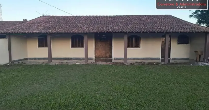 Casa ampla próximo a ponto de ônibus, 02 Qtos ,linear