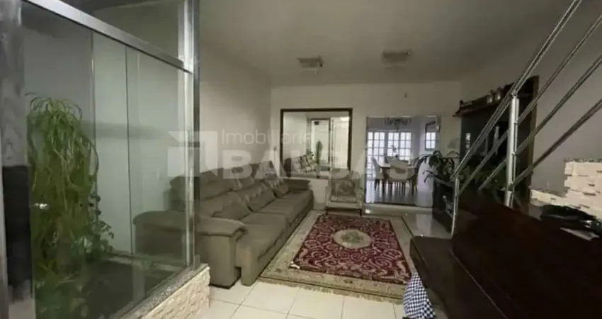 Ótimo sobrado a venda na Vila Formosa!