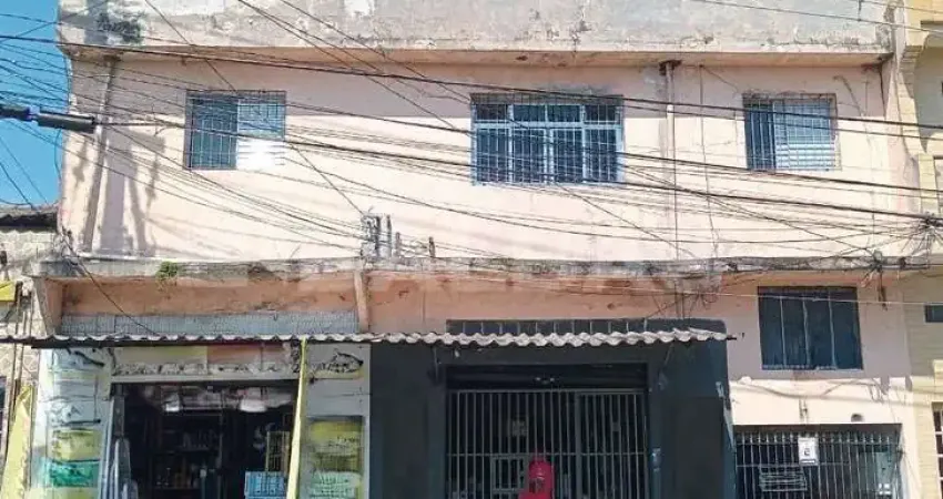 OPORTUNIDADE - CONSTRUTORAS OU INVESTIDORES - 250 m² COM RENDA - JD. VL. FORMOSA - AV. DE CIRCULAÇÃO