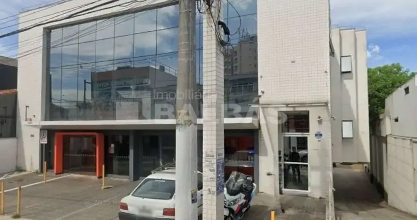 Escritório/espaço comercial de alto padrão- 506m² cobertos + 190m² de área descoberta