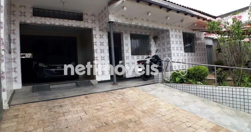 Casa com 4 quartos à venda na Rua Flamboyant, Eldorado, Contagem