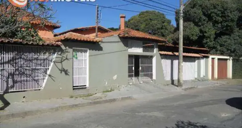 Casa com 6 quartos à venda no Três Barras, Contagem 