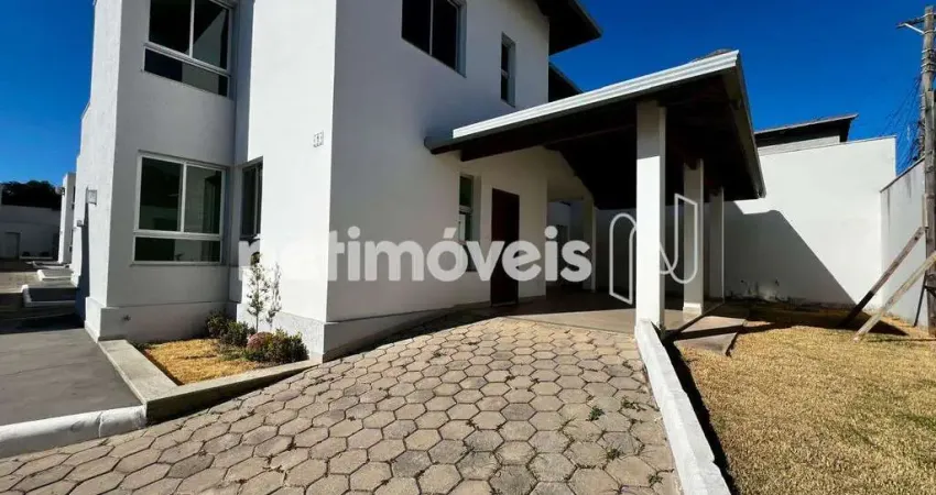 Casa em condomínio fechado com 3 quartos à venda na Rua Joaquim Camargos, Centro, Contagem
