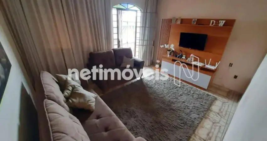 Casa com 3 quartos à venda na Vila Cristina, Betim 