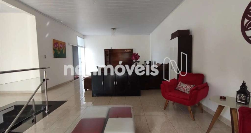 Casa com 6 quartos à venda na Rua Imbuia, Colonial, Contagem