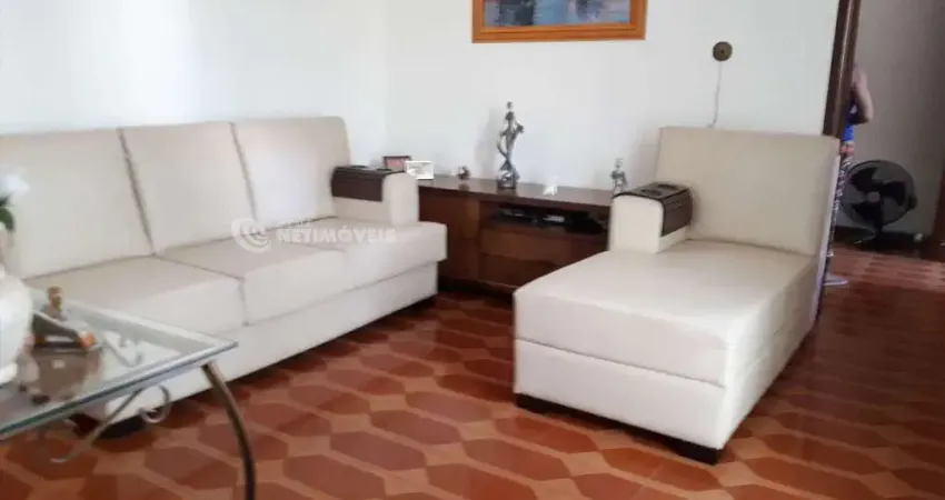 Casa com 4 quartos à venda na Vila Belém, Contagem