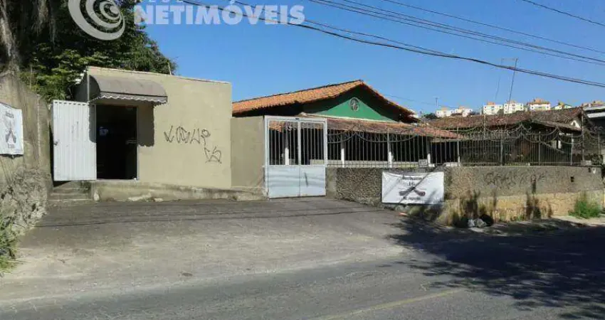 Terreno à venda na Avenida Nossa Senhora da Conceição, São Gonçalo, Contagem