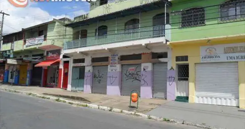 Casa comercial à venda no Alvorada, Contagem