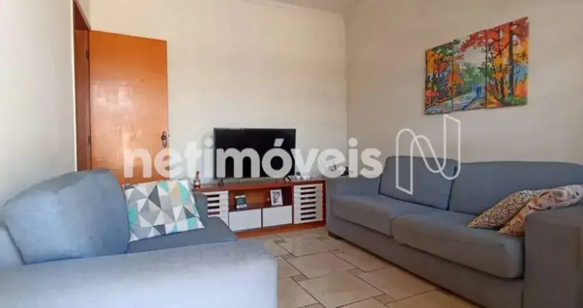 Casa com 3 quartos à venda na Vila Beneves, Contagem