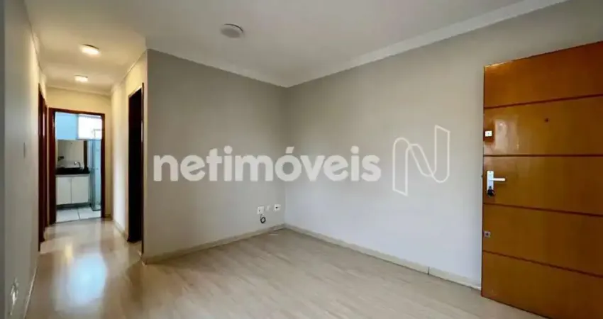 Apartamento 02 quartos, prédio individual com elevador, no bairro fonte grande em contagem/mg.