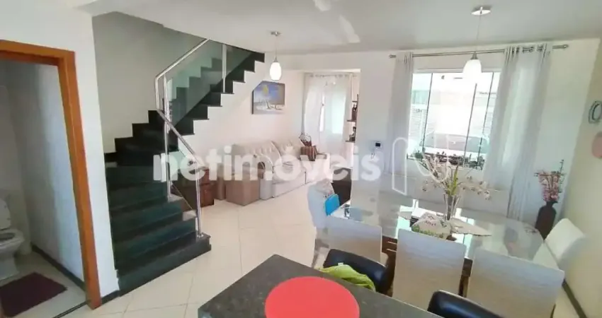 Casa geminada individual, 3 quartos, closet, suíte, sacada, 3 vagas, bairro três barras.