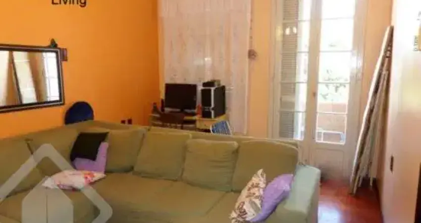 Apartamento com 3 quartos à venda na Rua Buarque de Macedo, 764, São Geraldo, Porto Alegre