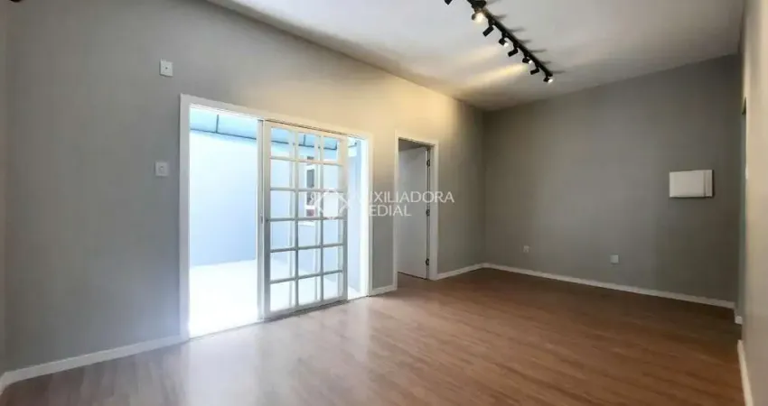 Apartamento com 2 quartos à venda na Rua Felipe Camarão, 567, Rio Branco, Porto Alegre