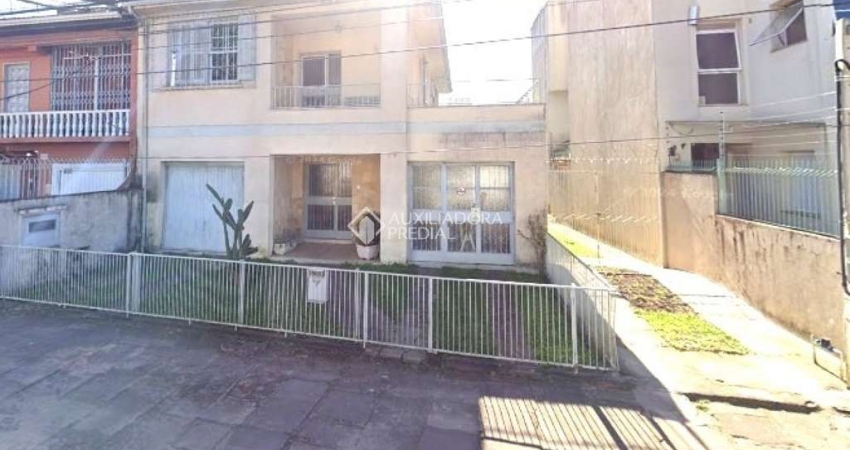 Casa com 3 quartos à venda na Rua Dona Amélia, 73, Santa Tereza, Porto Alegre