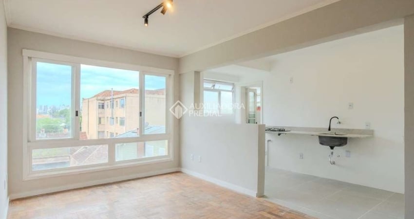 Apartamento com 2 quartos à venda na Rua Guilherme Schell, 59, Santo Antônio, Porto Alegre