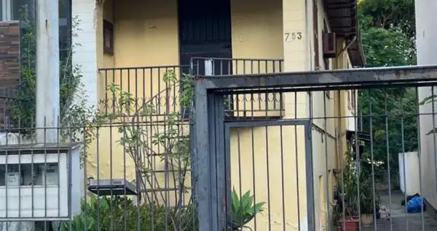 Casa com 3 quartos à venda na Rua Felicíssimo de Azevedo, 753, Auxiliadora, Porto Alegre