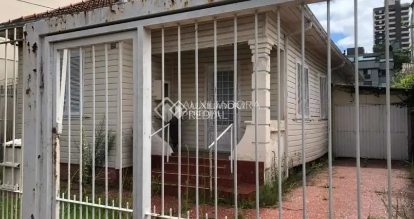 Terreno à venda na Rua Portugal, 835, São João, Porto Alegre