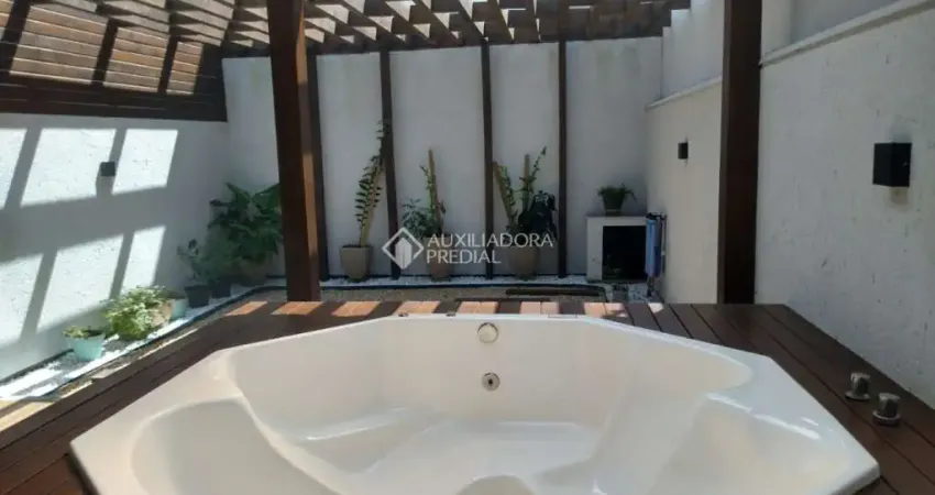 Casa com 3 quartos à venda na Rua Tarumã, 1, Enseada de Brito, Palhoça