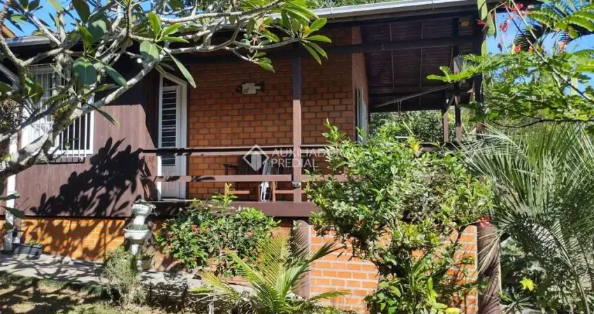 Casa com 2 quartos à venda na das Bromélias, 1236, Guarda do Embaú (Ens Brito), Palhoça