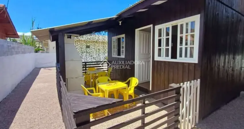 Casa com 4 quartos à venda na Iolanda Maria Dos Santos Silva, 223, Pinheira, Palhoça