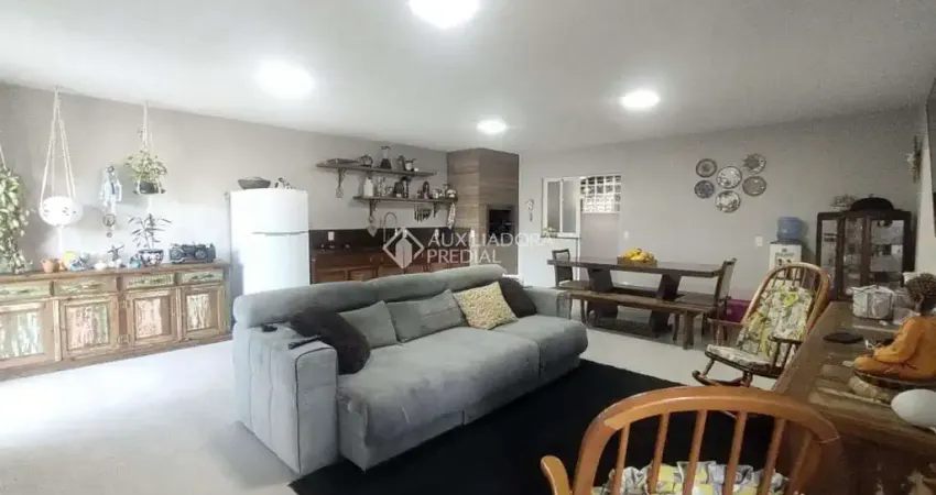 Casa com 3 quartos à venda na Rua Sagrada Familia, 198, Pinheira, Palhoça